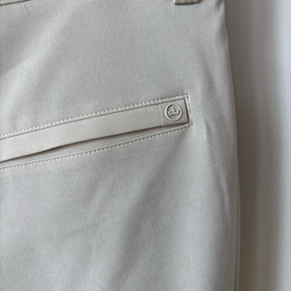 Peter Millar Casual Golf Shorts Size 38 - Picture 7 of 10